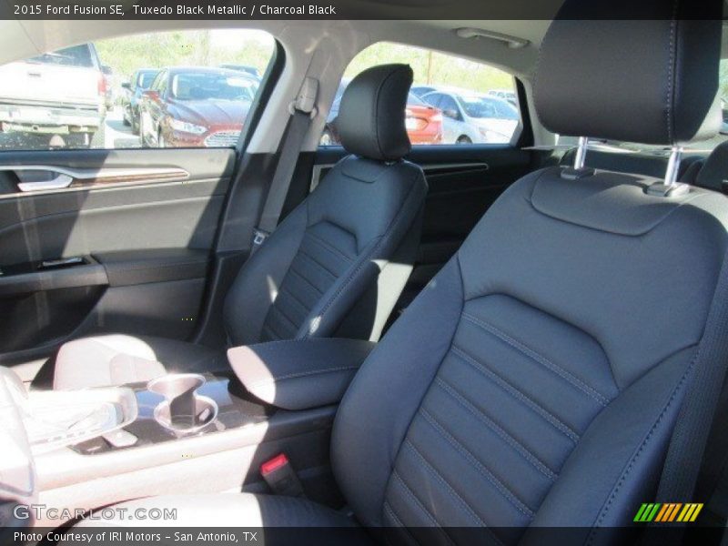 Tuxedo Black Metallic / Charcoal Black 2015 Ford Fusion SE