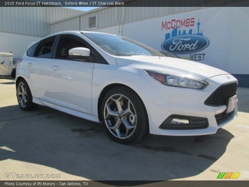 Oxford White / ST Charcoal Black 2015 Ford Focus ST Hatchback