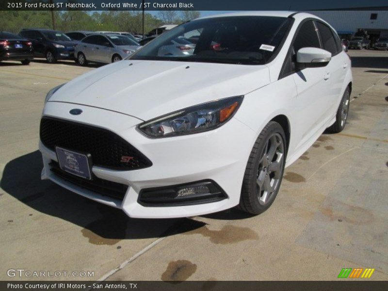 Oxford White / ST Charcoal Black 2015 Ford Focus ST Hatchback