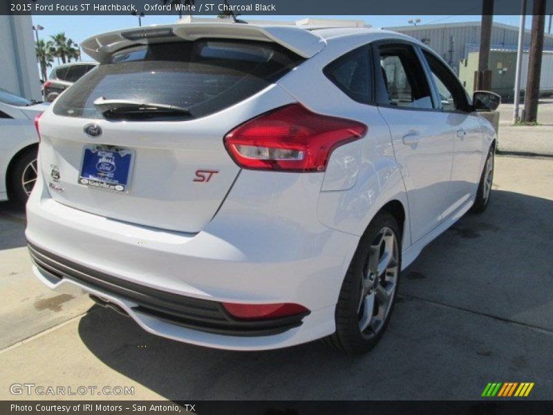 Oxford White / ST Charcoal Black 2015 Ford Focus ST Hatchback