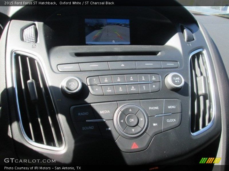 Controls of 2015 Focus ST Hatchback