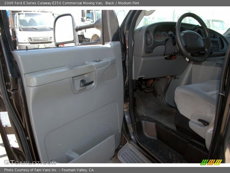 Black / Medium Flint 2006 Ford E Series Cutaway E350 Commercial Moving Van