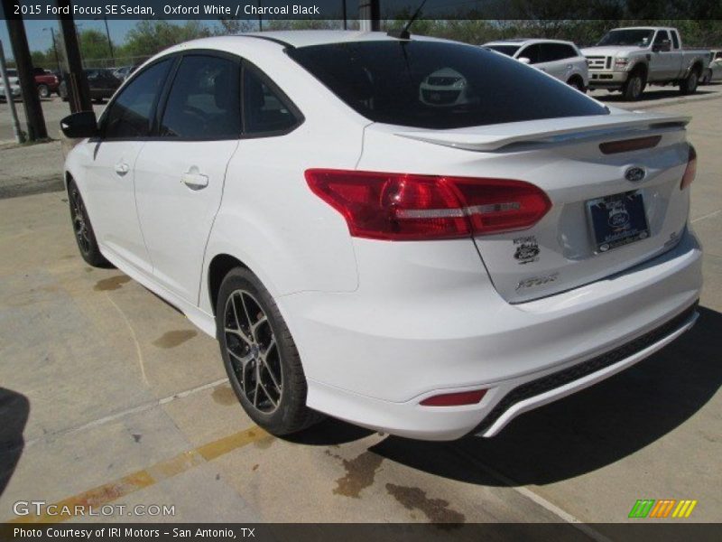 Oxford White / Charcoal Black 2015 Ford Focus SE Sedan