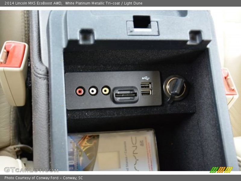 White Platinum Metallic Tri-coat / Light Dune 2014 Lincoln MKS EcoBoost AWD