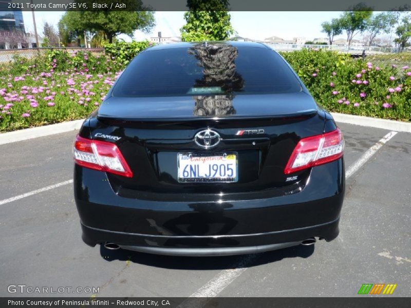 Black / Ash 2011 Toyota Camry SE V6