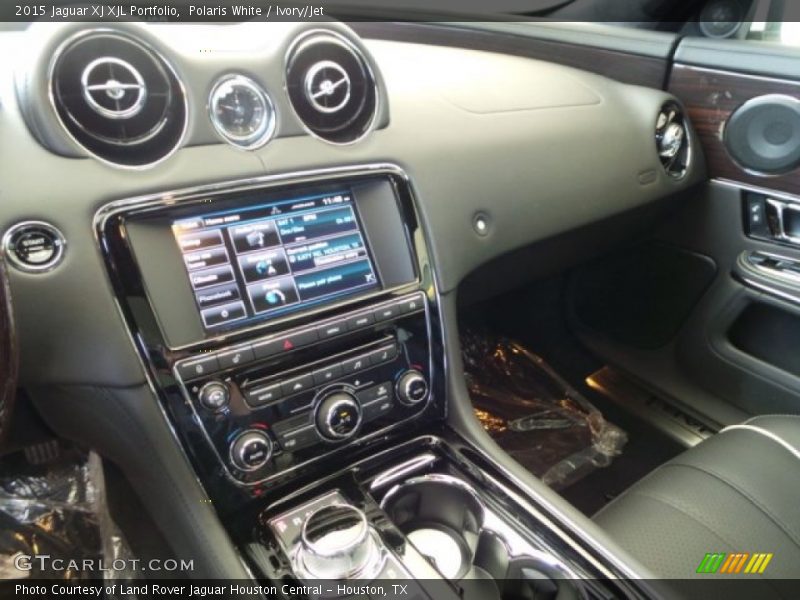 Polaris White / Ivory/Jet 2015 Jaguar XJ XJL Portfolio