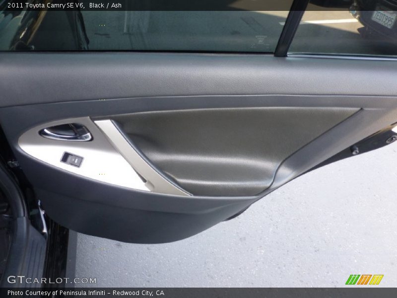 Black / Ash 2011 Toyota Camry SE V6