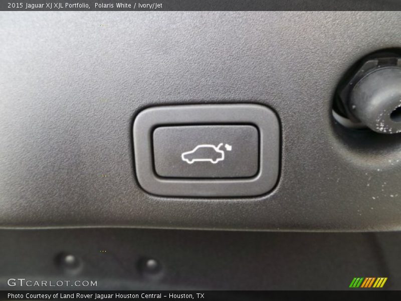 Polaris White / Ivory/Jet 2015 Jaguar XJ XJL Portfolio