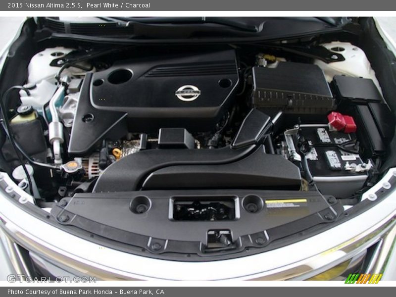 Pearl White / Charcoal 2015 Nissan Altima 2.5 S