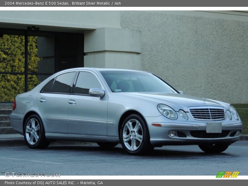 Front 3/4 View of 2004 E 500 Sedan