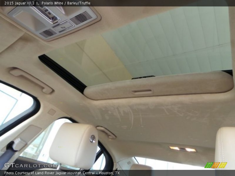 Polaris White / Barley/Truffle 2015 Jaguar XF 3.0