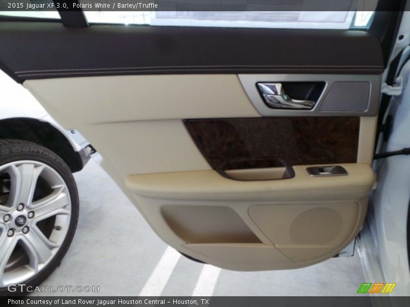 Polaris White / Barley/Truffle 2015 Jaguar XF 3.0
