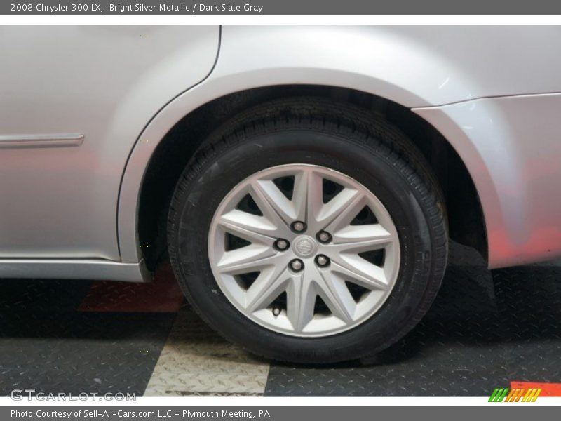 Bright Silver Metallic / Dark Slate Gray 2008 Chrysler 300 LX