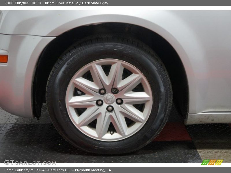Bright Silver Metallic / Dark Slate Gray 2008 Chrysler 300 LX