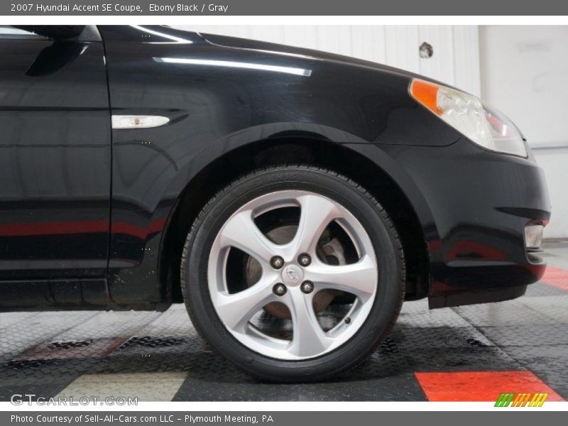 Ebony Black / Gray 2007 Hyundai Accent SE Coupe