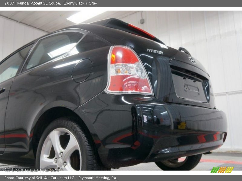 Ebony Black / Gray 2007 Hyundai Accent SE Coupe