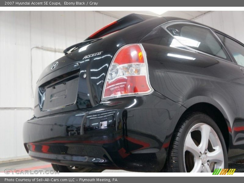 Ebony Black / Gray 2007 Hyundai Accent SE Coupe