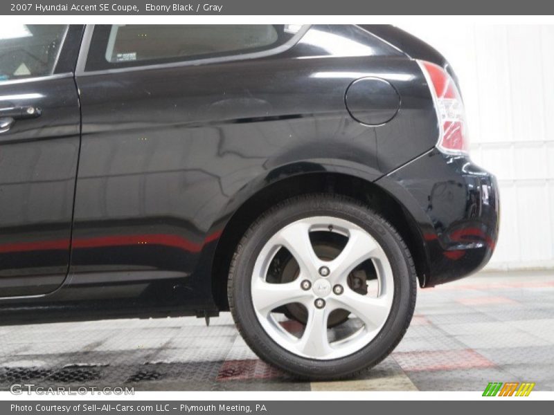 Ebony Black / Gray 2007 Hyundai Accent SE Coupe