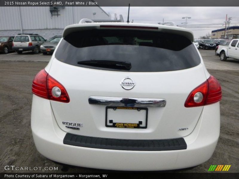 Pearl White / Black 2015 Nissan Rogue Select S AWD