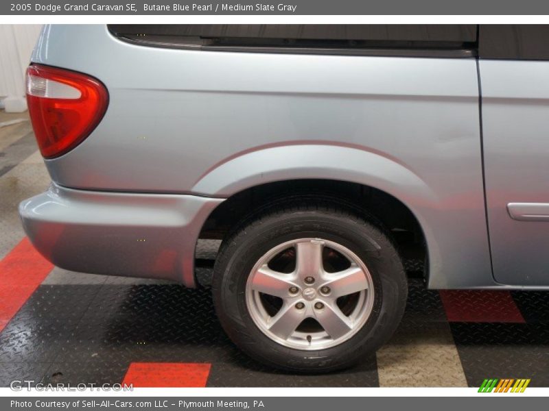 Butane Blue Pearl / Medium Slate Gray 2005 Dodge Grand Caravan SE