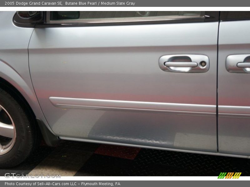 Butane Blue Pearl / Medium Slate Gray 2005 Dodge Grand Caravan SE