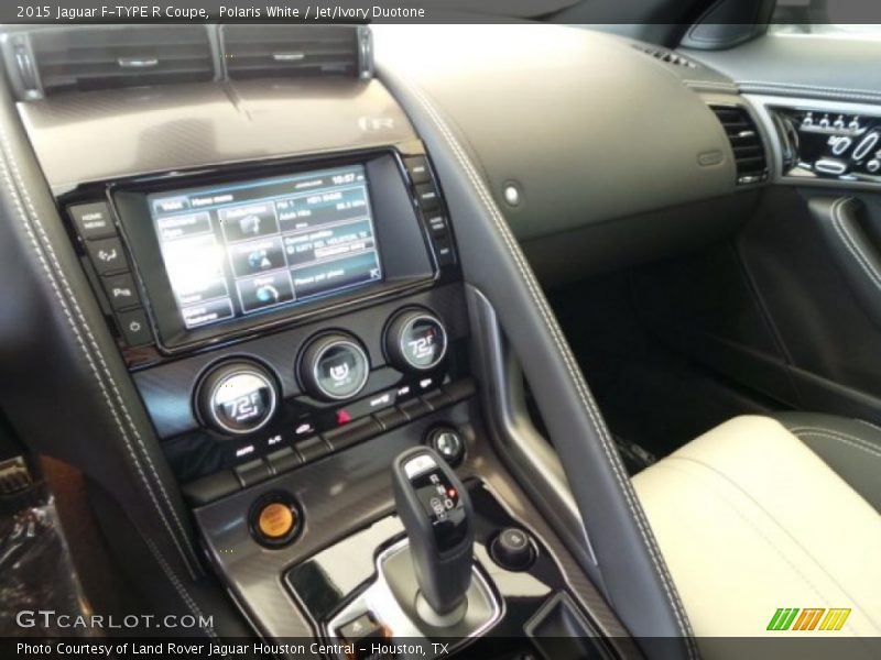 Controls of 2015 F-TYPE R Coupe