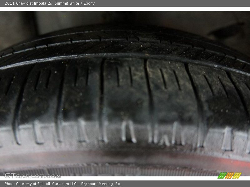 Summit White / Ebony 2011 Chevrolet Impala LS