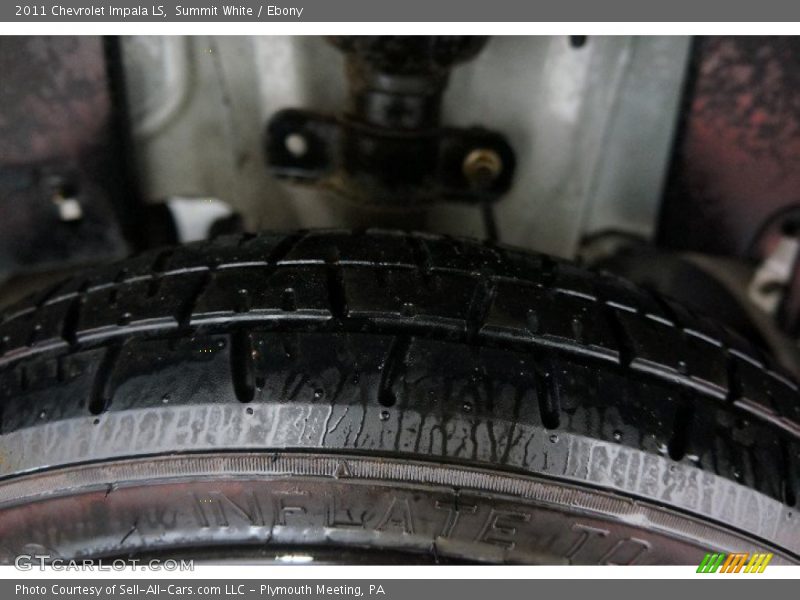 Summit White / Ebony 2011 Chevrolet Impala LS