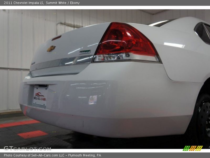 Summit White / Ebony 2011 Chevrolet Impala LS