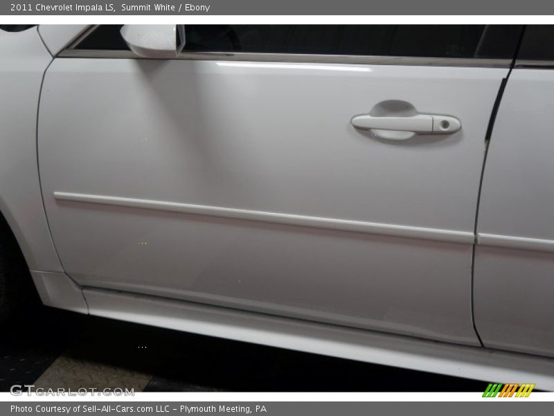 Summit White / Ebony 2011 Chevrolet Impala LS