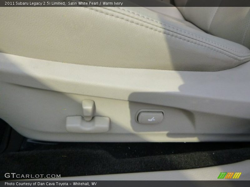 Satin White Pearl / Warm Ivory 2011 Subaru Legacy 2.5i Limited