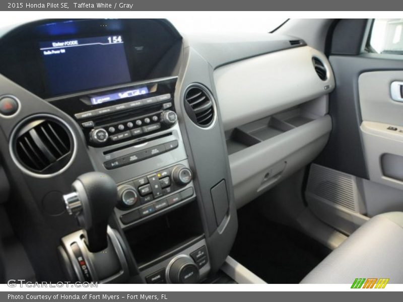 Taffeta White / Gray 2015 Honda Pilot SE