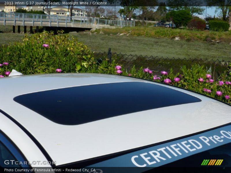 Moonlight White / Graphite 2013 Infiniti G 37 Journey Sedan