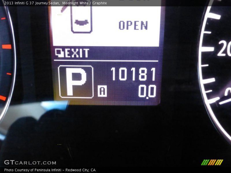 Moonlight White / Graphite 2013 Infiniti G 37 Journey Sedan