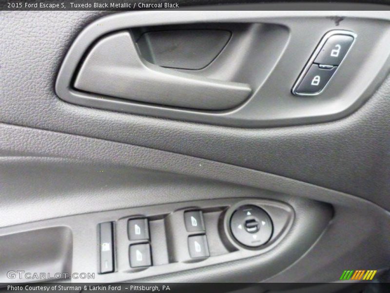 Tuxedo Black Metallic / Charcoal Black 2015 Ford Escape S