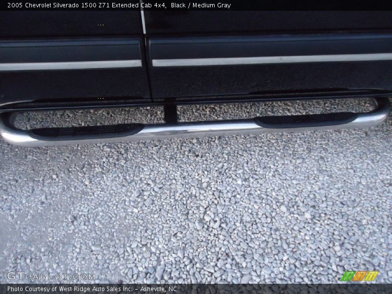 Black / Medium Gray 2005 Chevrolet Silverado 1500 Z71 Extended Cab 4x4