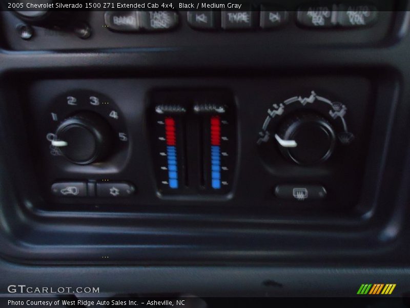 Black / Medium Gray 2005 Chevrolet Silverado 1500 Z71 Extended Cab 4x4