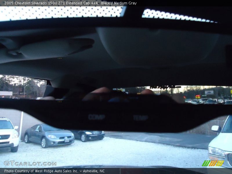 Black / Medium Gray 2005 Chevrolet Silverado 1500 Z71 Extended Cab 4x4