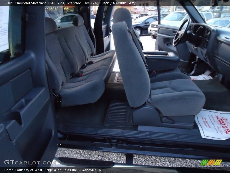 Black / Medium Gray 2005 Chevrolet Silverado 1500 Z71 Extended Cab 4x4