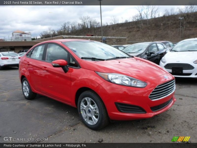 Race Red / Charcoal Black 2015 Ford Fiesta SE Sedan