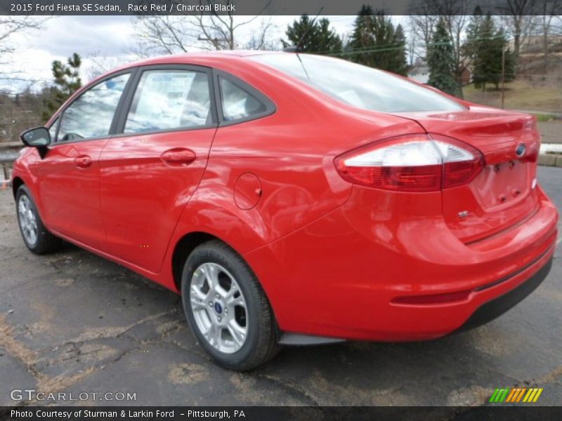 Race Red / Charcoal Black 2015 Ford Fiesta SE Sedan