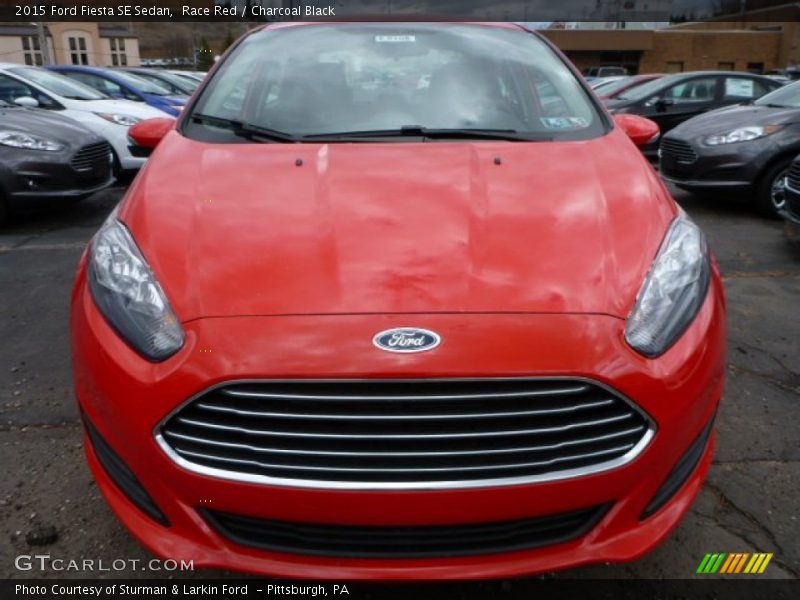 Race Red / Charcoal Black 2015 Ford Fiesta SE Sedan