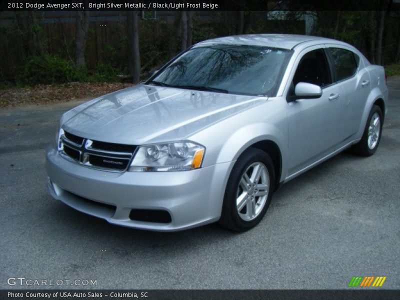 Bright Silver Metallic / Black/Light Frost Beige 2012 Dodge Avenger SXT