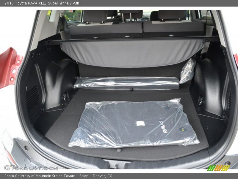  2015 RAV4 XLE Trunk