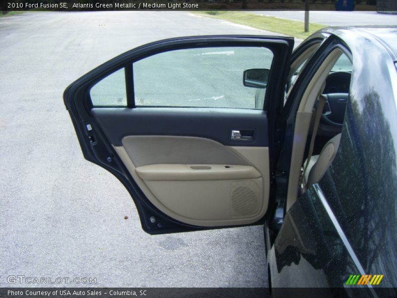 Atlantis Green Metallic / Medium Light Stone 2010 Ford Fusion SE