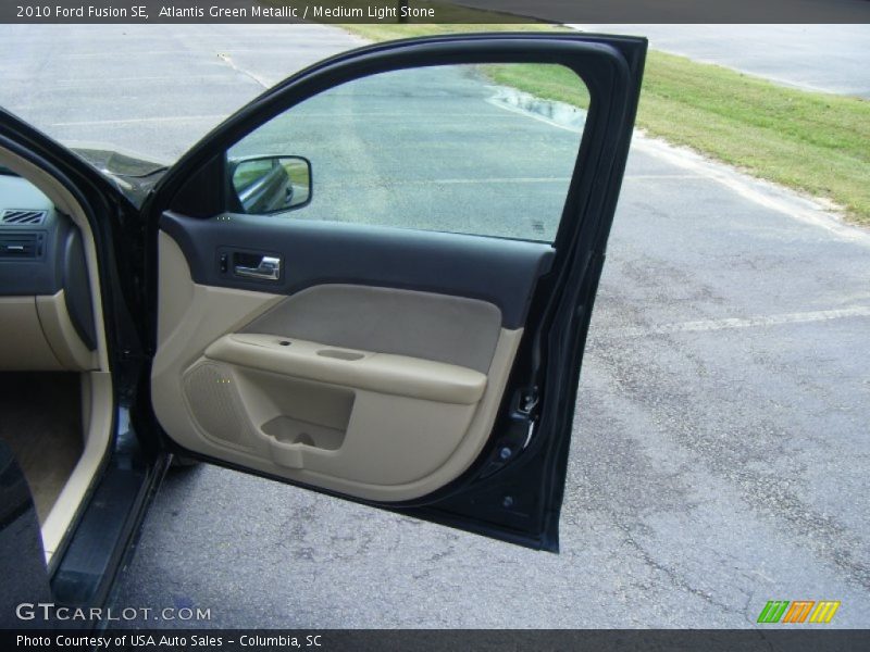 Atlantis Green Metallic / Medium Light Stone 2010 Ford Fusion SE