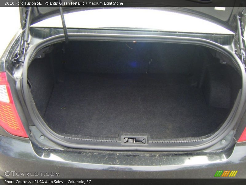 Atlantis Green Metallic / Medium Light Stone 2010 Ford Fusion SE