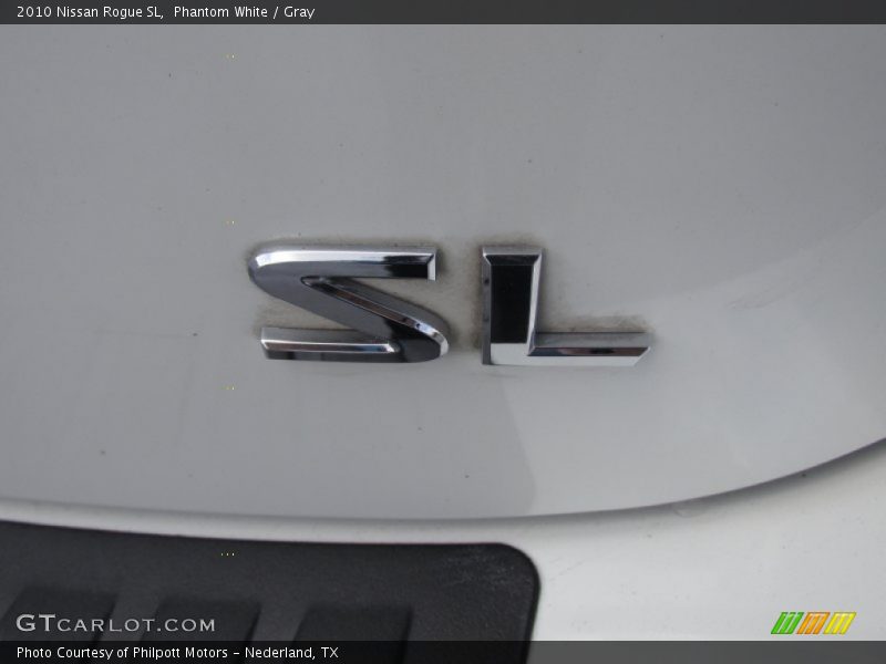 Phantom White / Gray 2010 Nissan Rogue SL