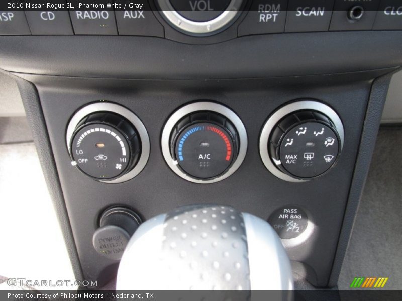 Phantom White / Gray 2010 Nissan Rogue SL