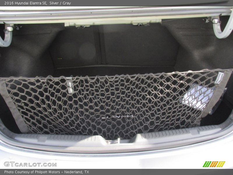 Silver / Gray 2016 Hyundai Elantra SE